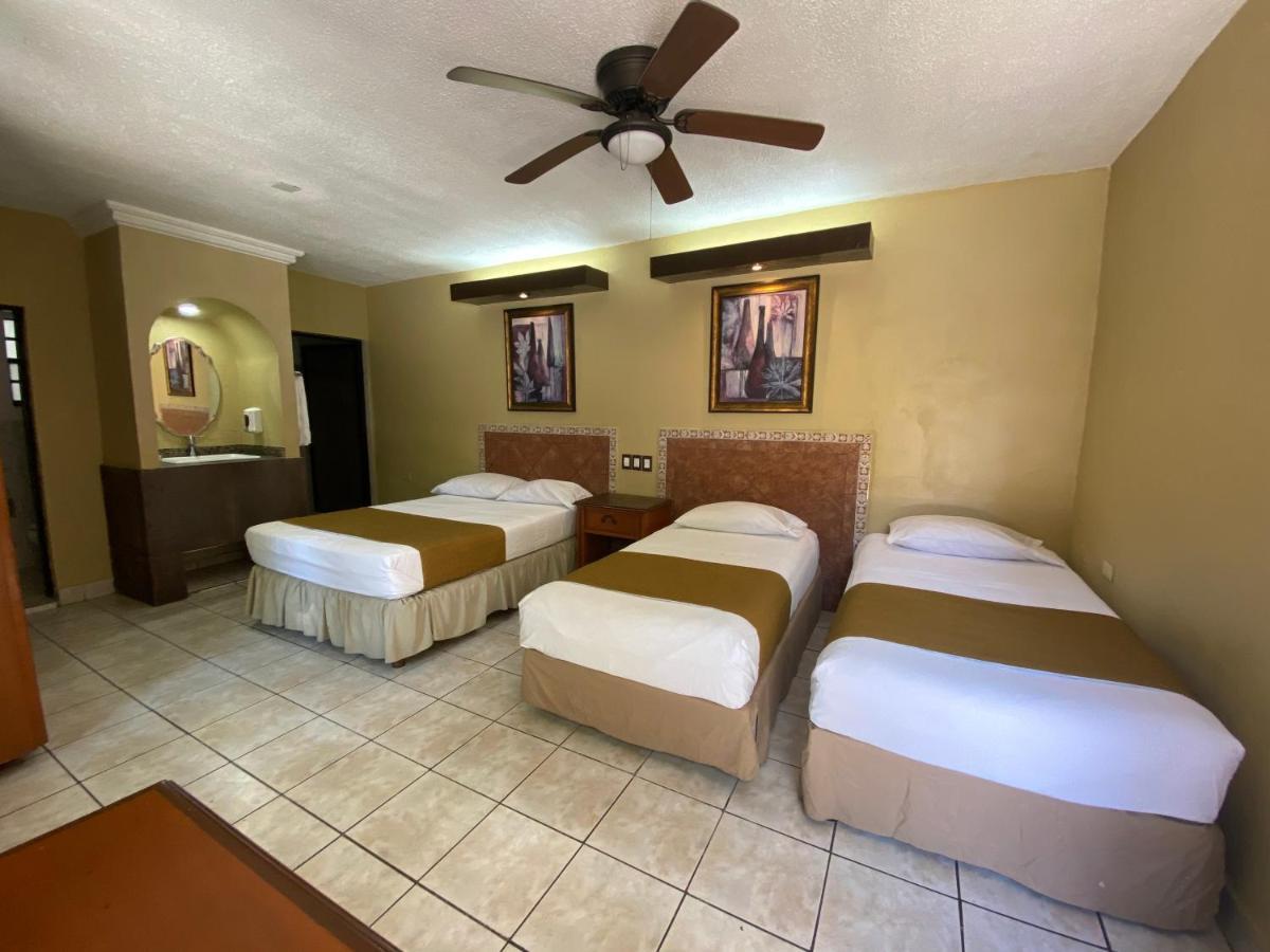 Hotel Hacienda Del Viejo ماتاموروس المظهر الخارجي الصورة